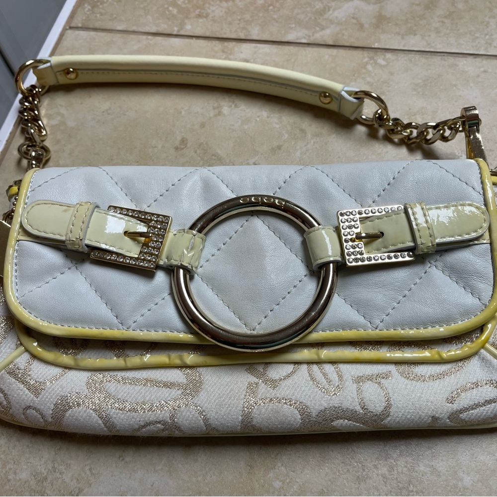 Babe clutch gently used